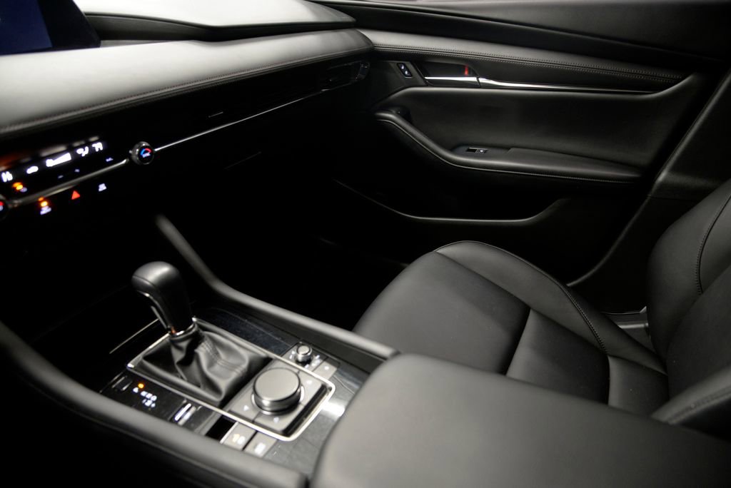 Used 2019 MAZDA MAZDA3 Sedan image 26