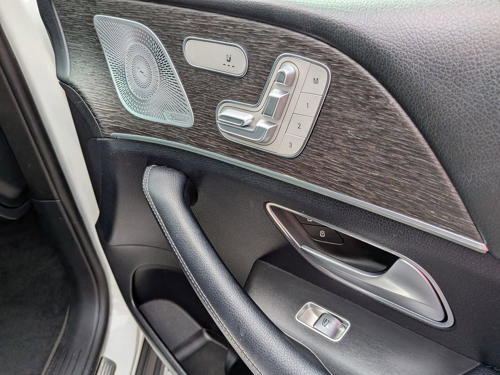 Used 2020 Mercedes-Benz GLS 450 4MATIC image 27