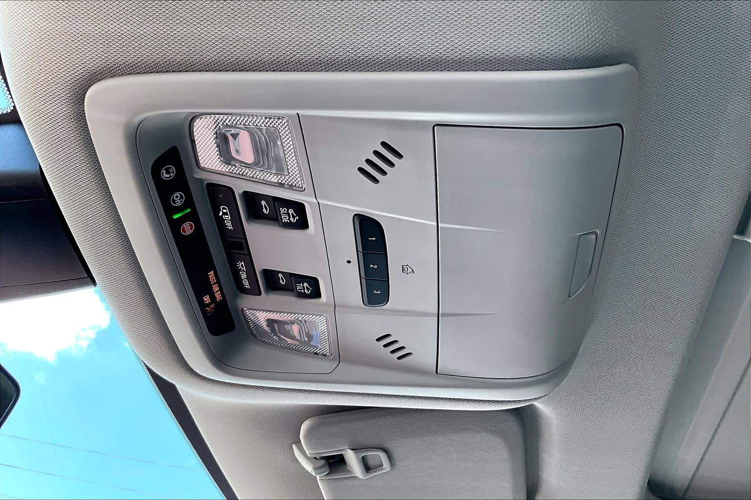 Used 2021 Buick Enclave Avenir w/ Avenir Technology Package FWD image 32