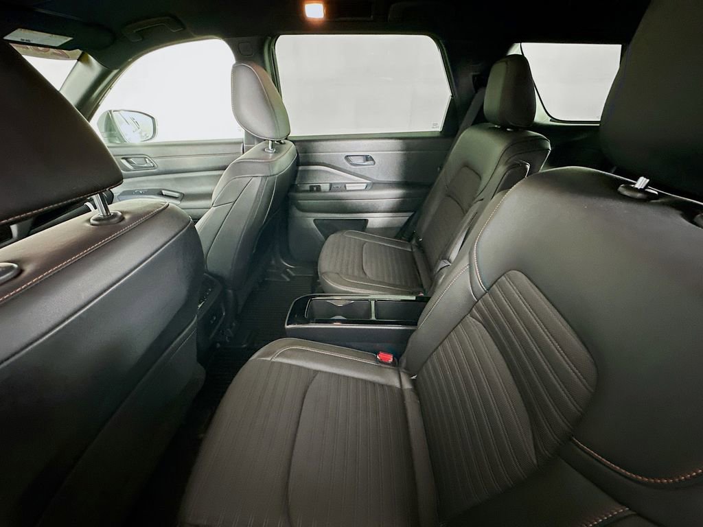 Certified 2025 Nissan Pathfinder Rock Creek AWD/4WD image 32
