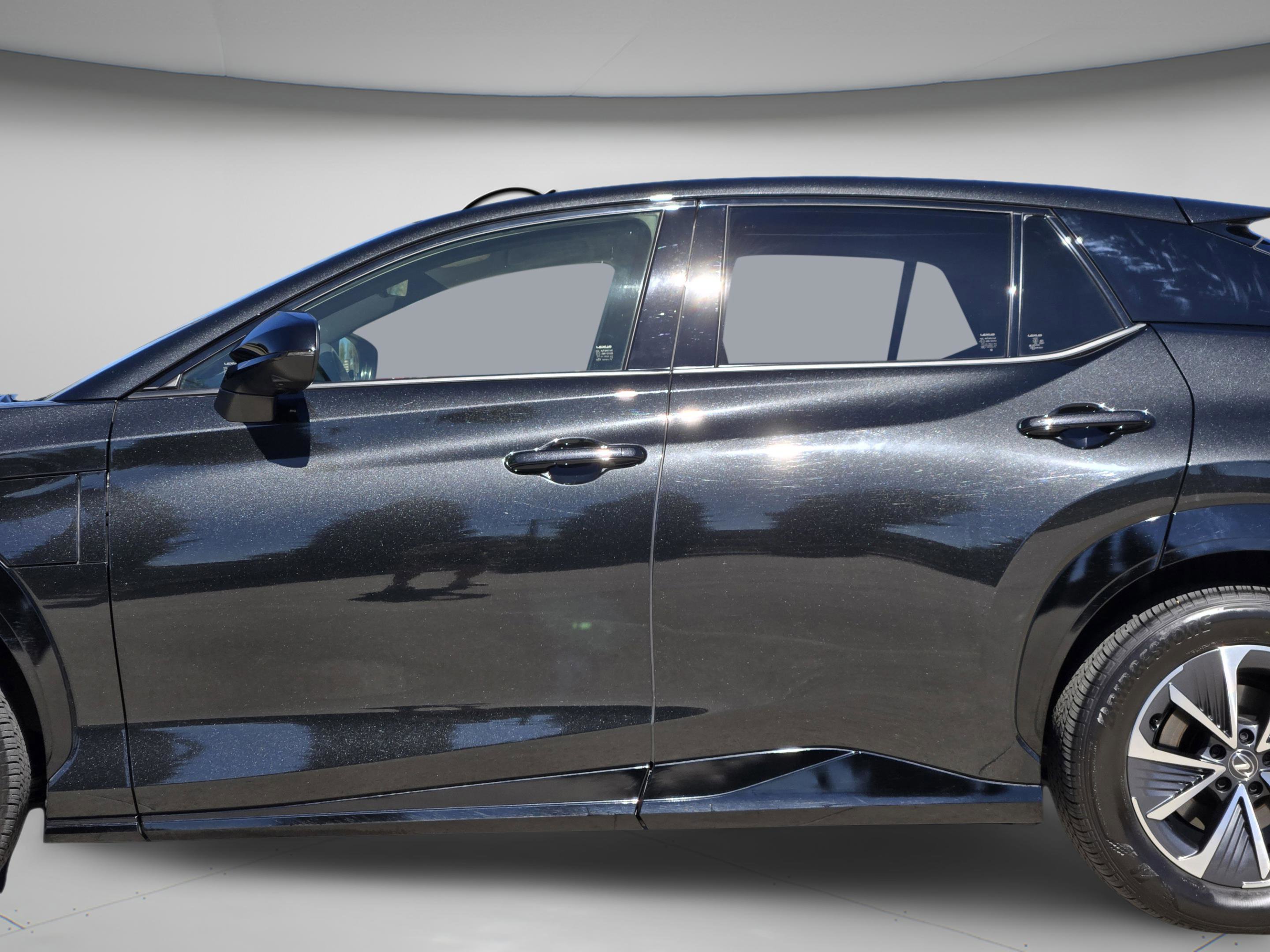 Used 2023 Lexus RZ 450e Premium w/ Accessory Package (Z1) image 15