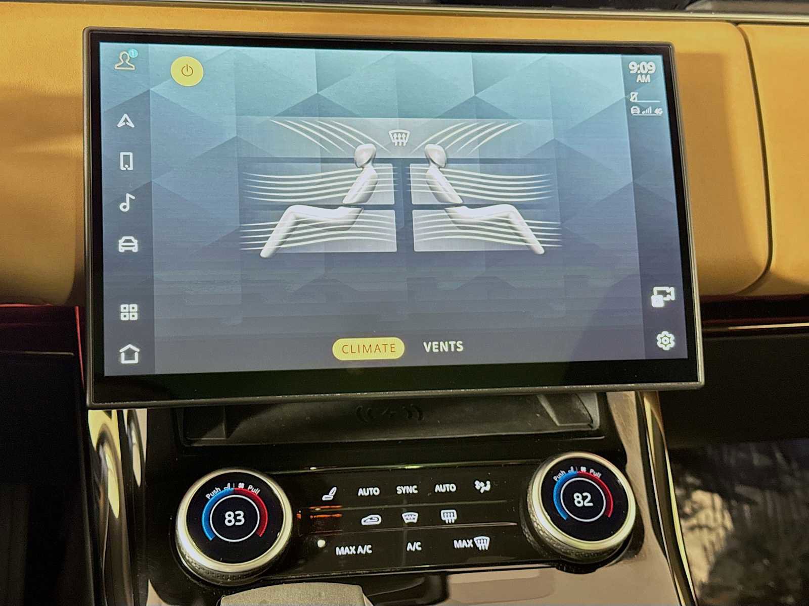 Used 2023 Land Rover Range Rover Sport SE image 16