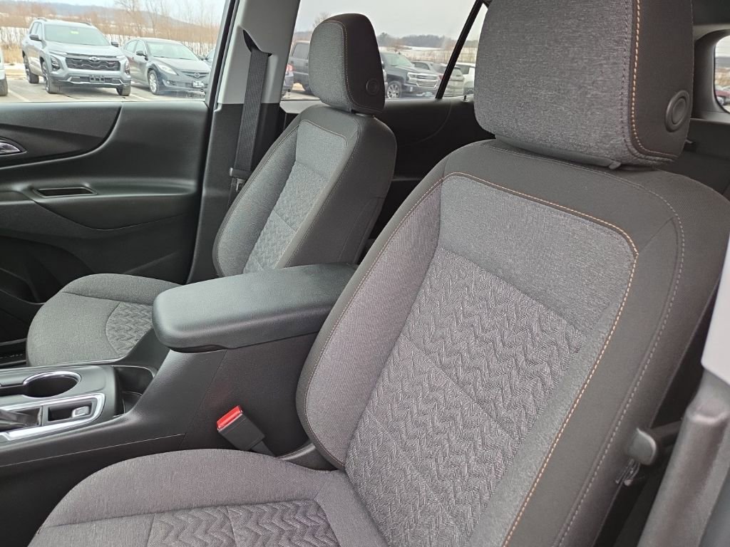 Certified 2024 Chevrolet Equinox LT w/ LPO, Floor Liner Package image 11