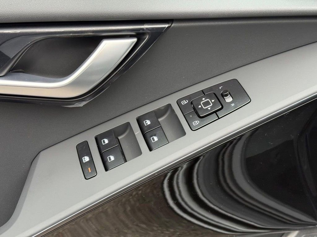 New 2026 Kia Niro EX image 18