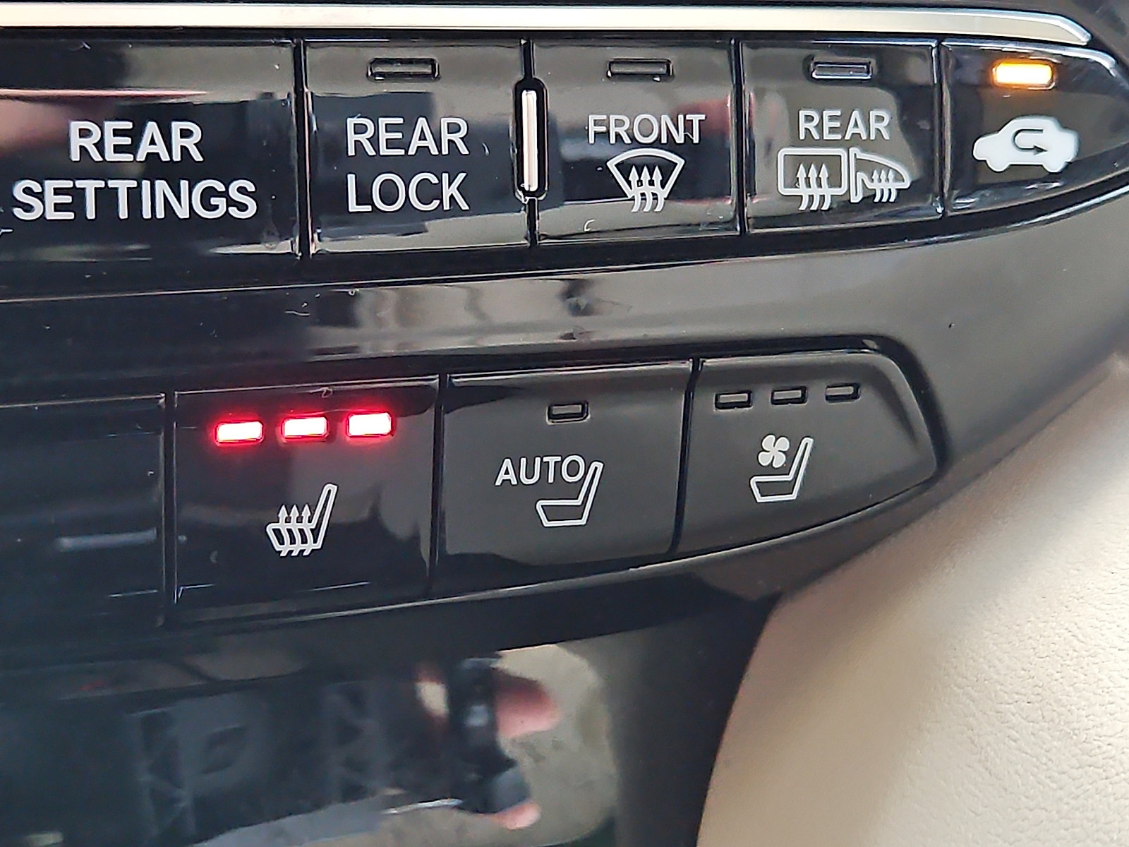 Used 2023 Acura MDX w/ Advance Package AWD/4WD image 18