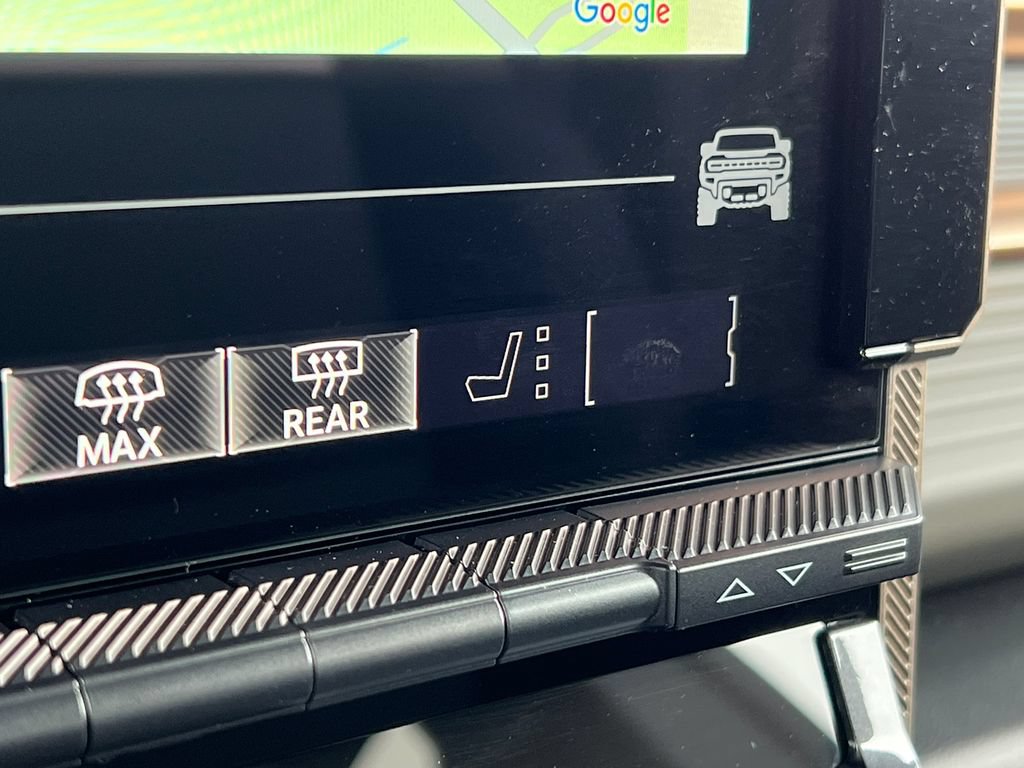 New 2025 GMC Hummer EV 2X AWD/4WD image 32