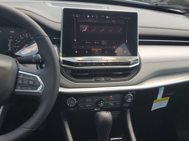 New 2026 Jeep Compass Limited AWD/4WD image 15