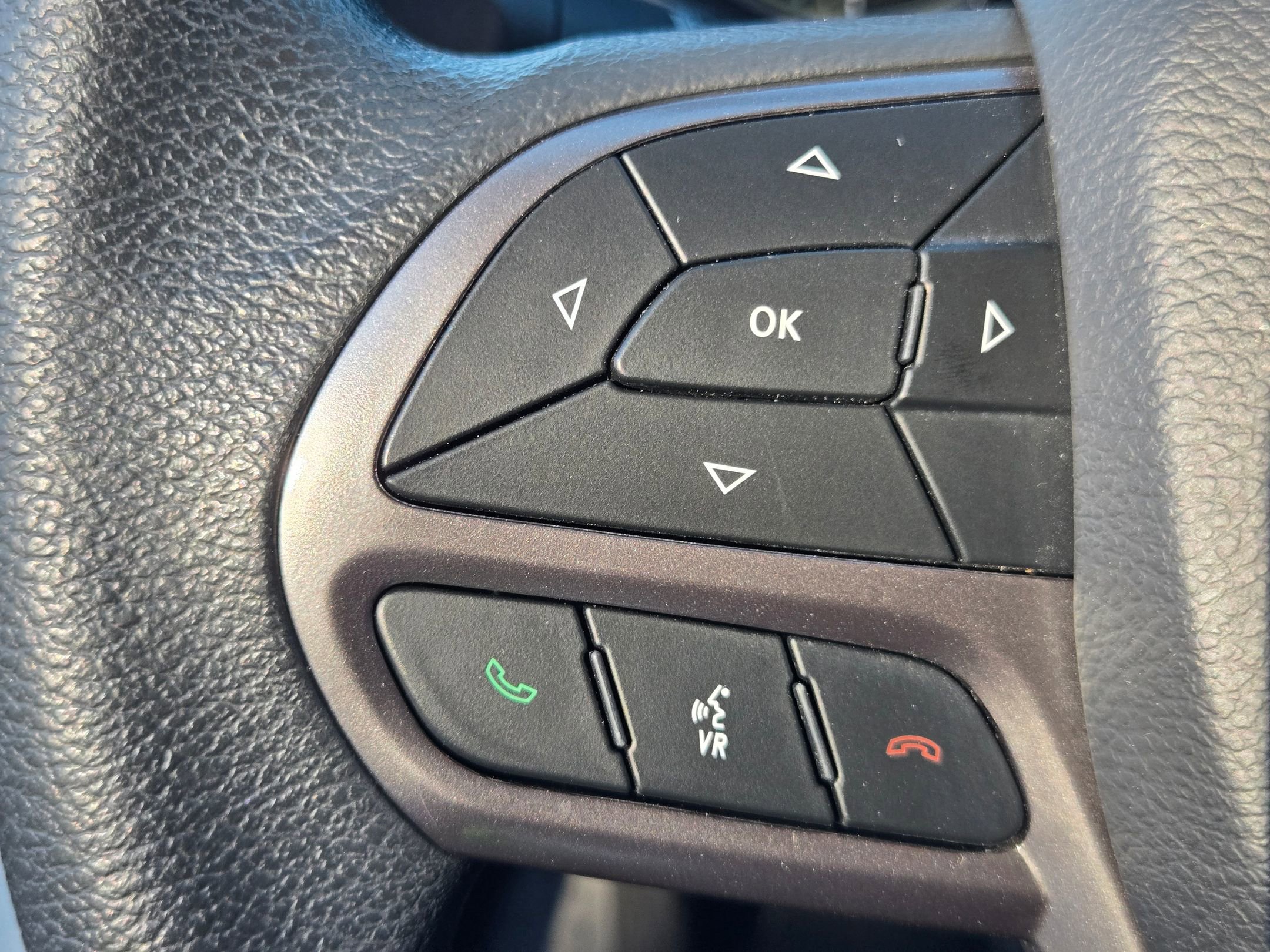 Used 2021 Jeep Cherokee Latitude image 21