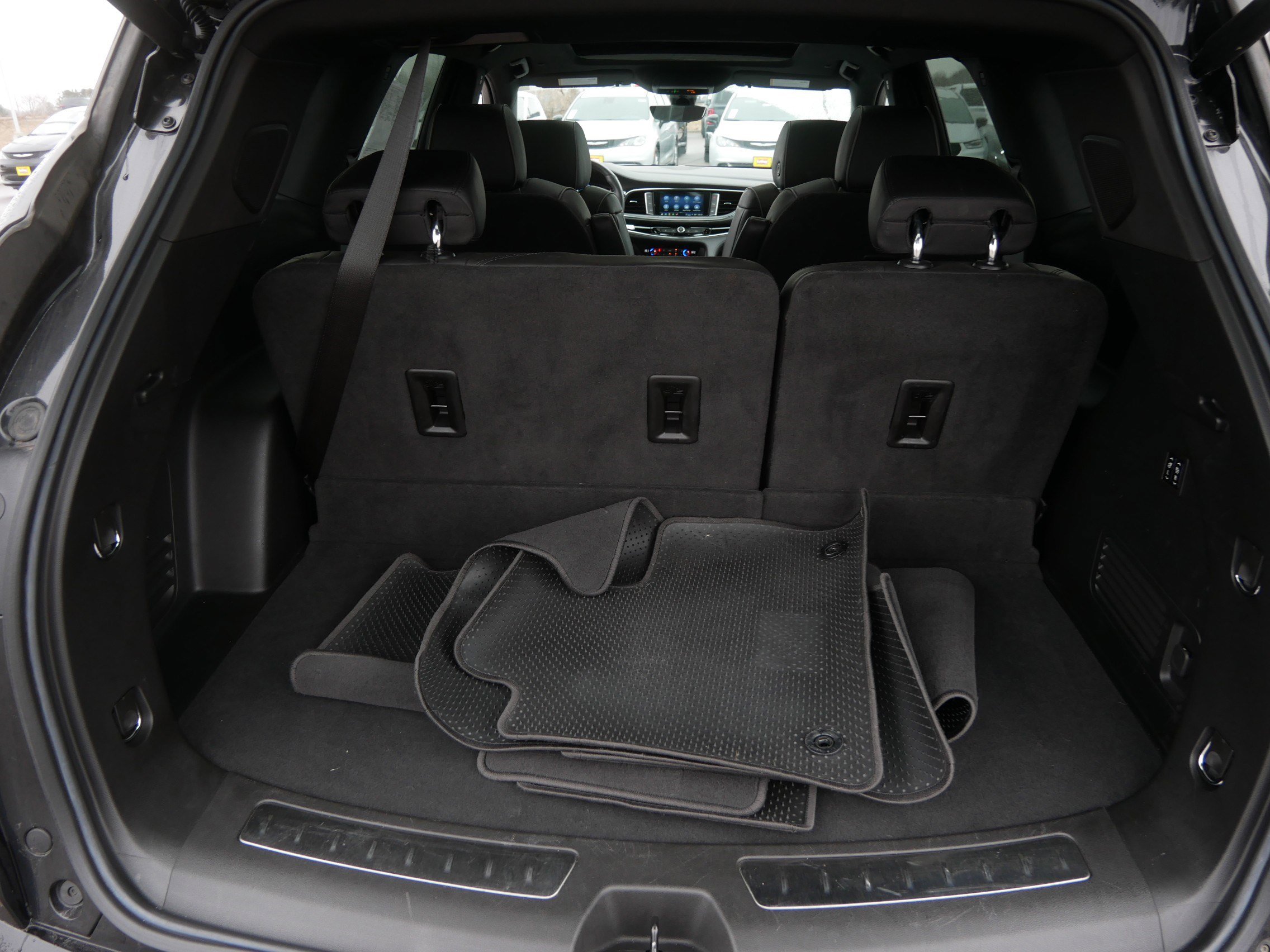 Used 2023 Buick Enclave Avenir w/ Avenir Technology Package image 18