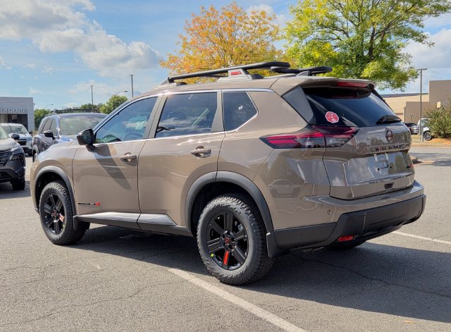 New 2027 Nissan Rogue SV AWD/4WD image 3