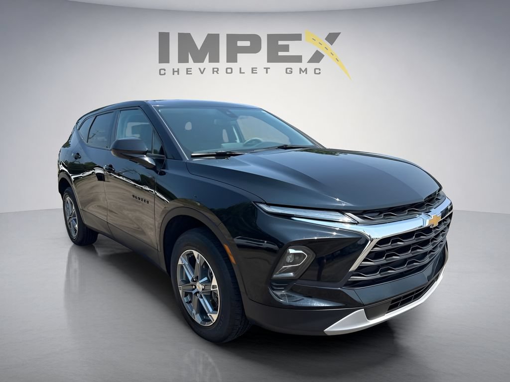 Used 2023 Chevrolet Blazer LT w/ LPO, Floor Liner Package FWD image 7
