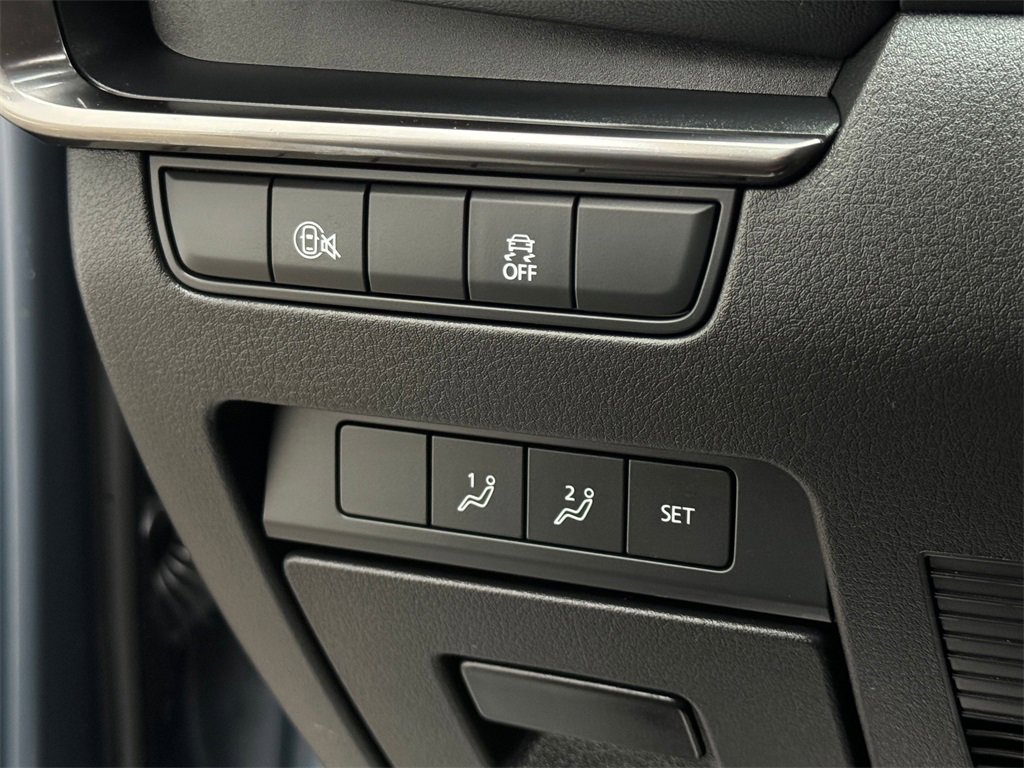 Used 2024 MAZDA MAZDA3 s image 29