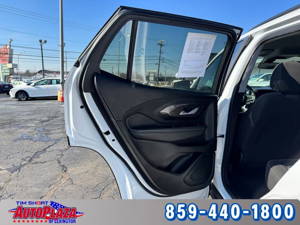 Used 2023 GMC Terrain SLE w/ Driver Convenience Package image 46