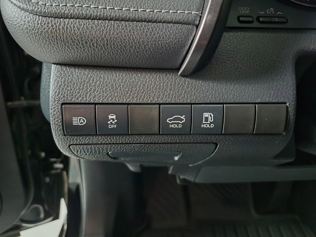 Used 2023 Toyota Camry SE w/ Convenience Package FWD image 17