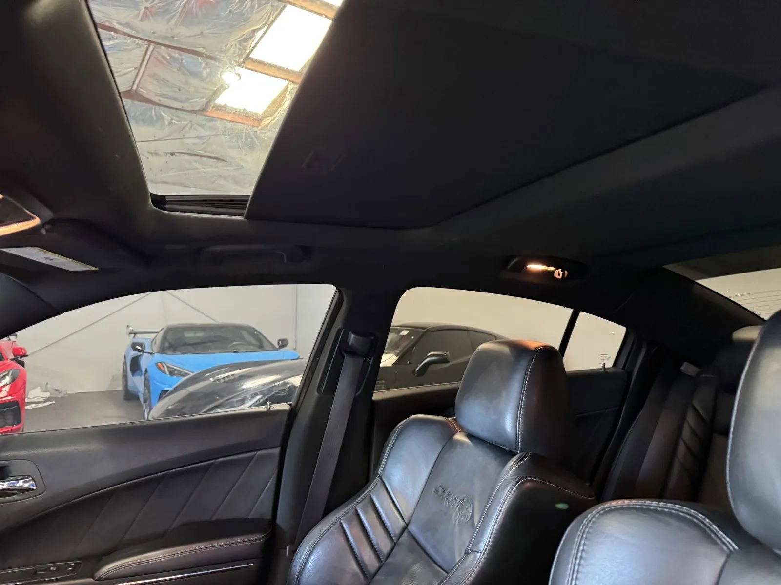 Used 2018 Dodge Charger SRT Hellcat RWD image 14