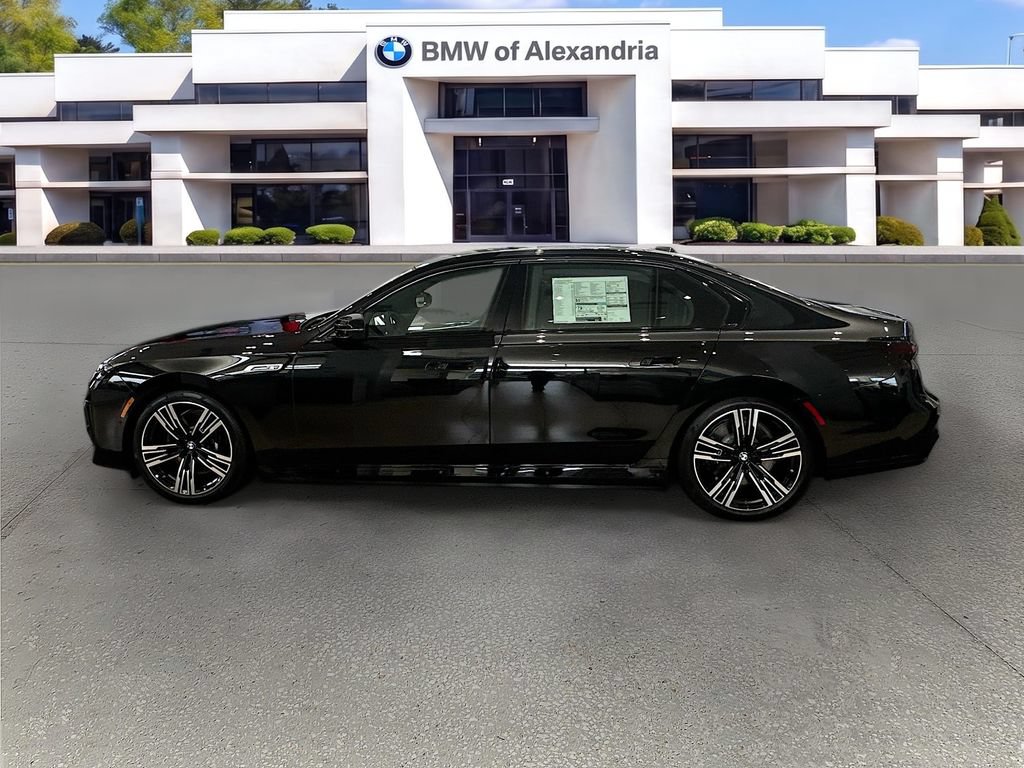 New 2026 BMW i7 M70 AWD/4WD image 3
