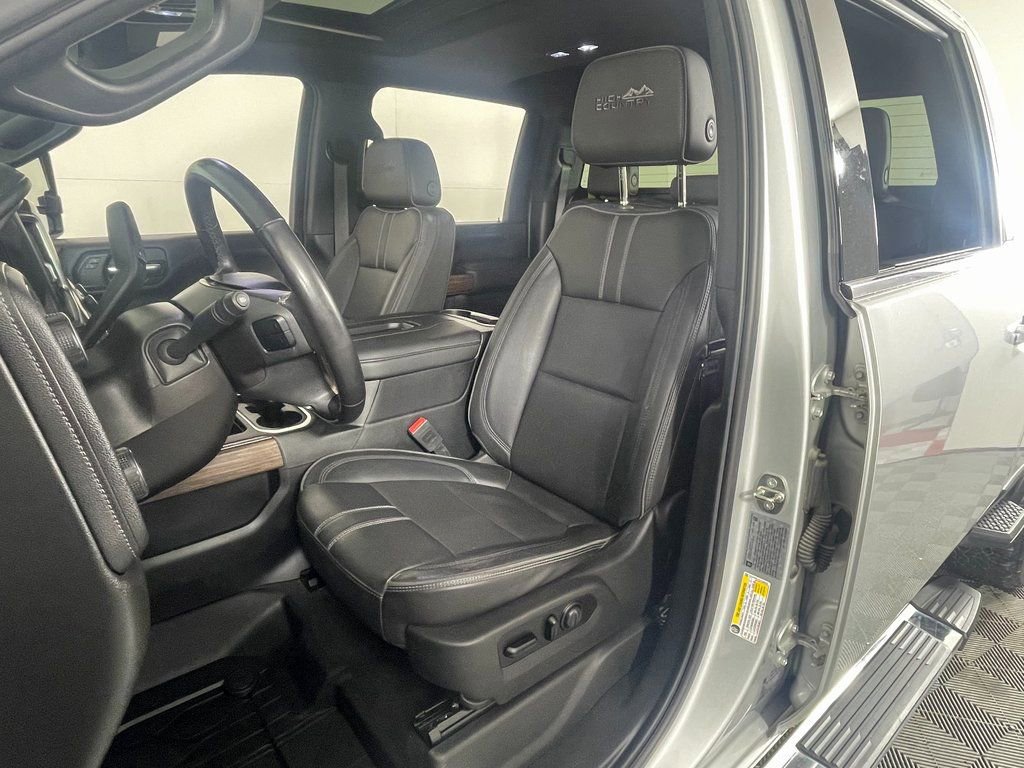 Used 2020 Chevrolet Silverado 2500 High Country w/ Technology Package image 22