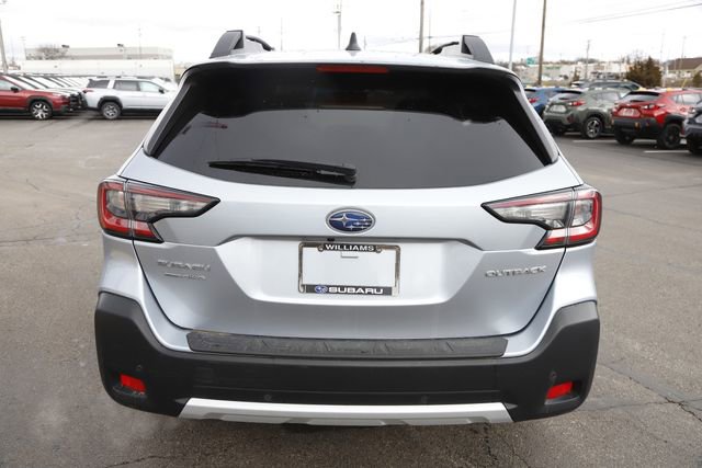Used 2023 Subaru Outback Limited image 4