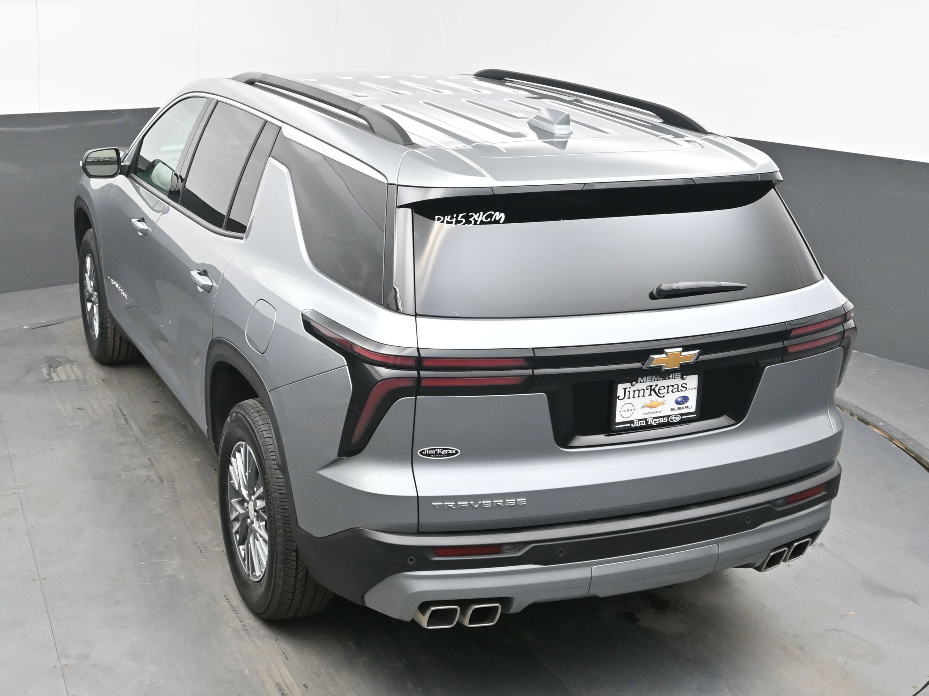 Used 2025 Chevrolet Traverse LT image 33