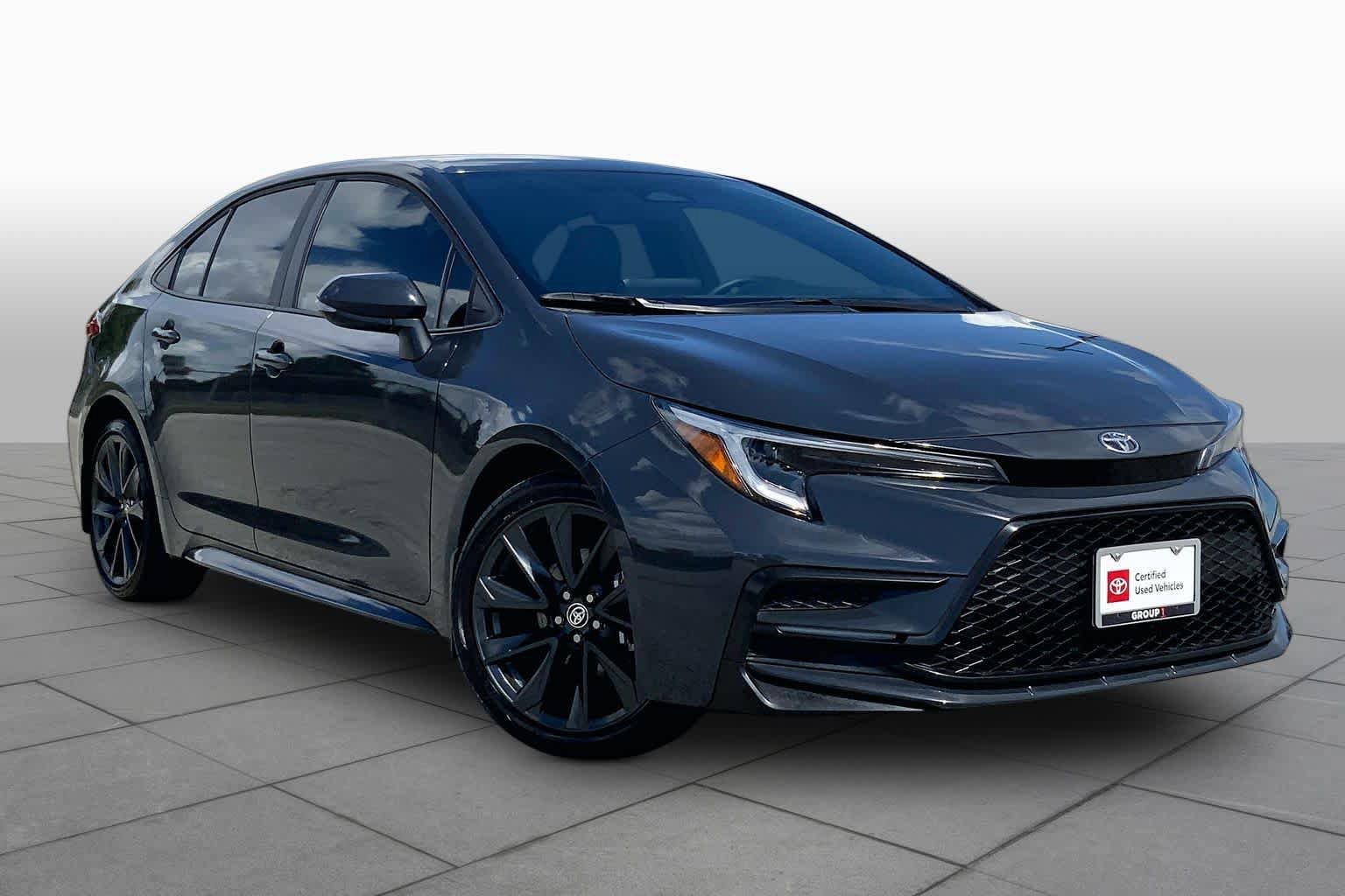 Certified 2026 Toyota Corolla SE FWD image 3