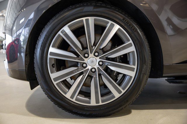 Used 2023 Land Rover Range Rover Long Wheelbase Autobiography image 20