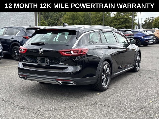 Used 2018 Buick Regal Essence w/ Sights and Sounds Package AWD/4WD image 2
