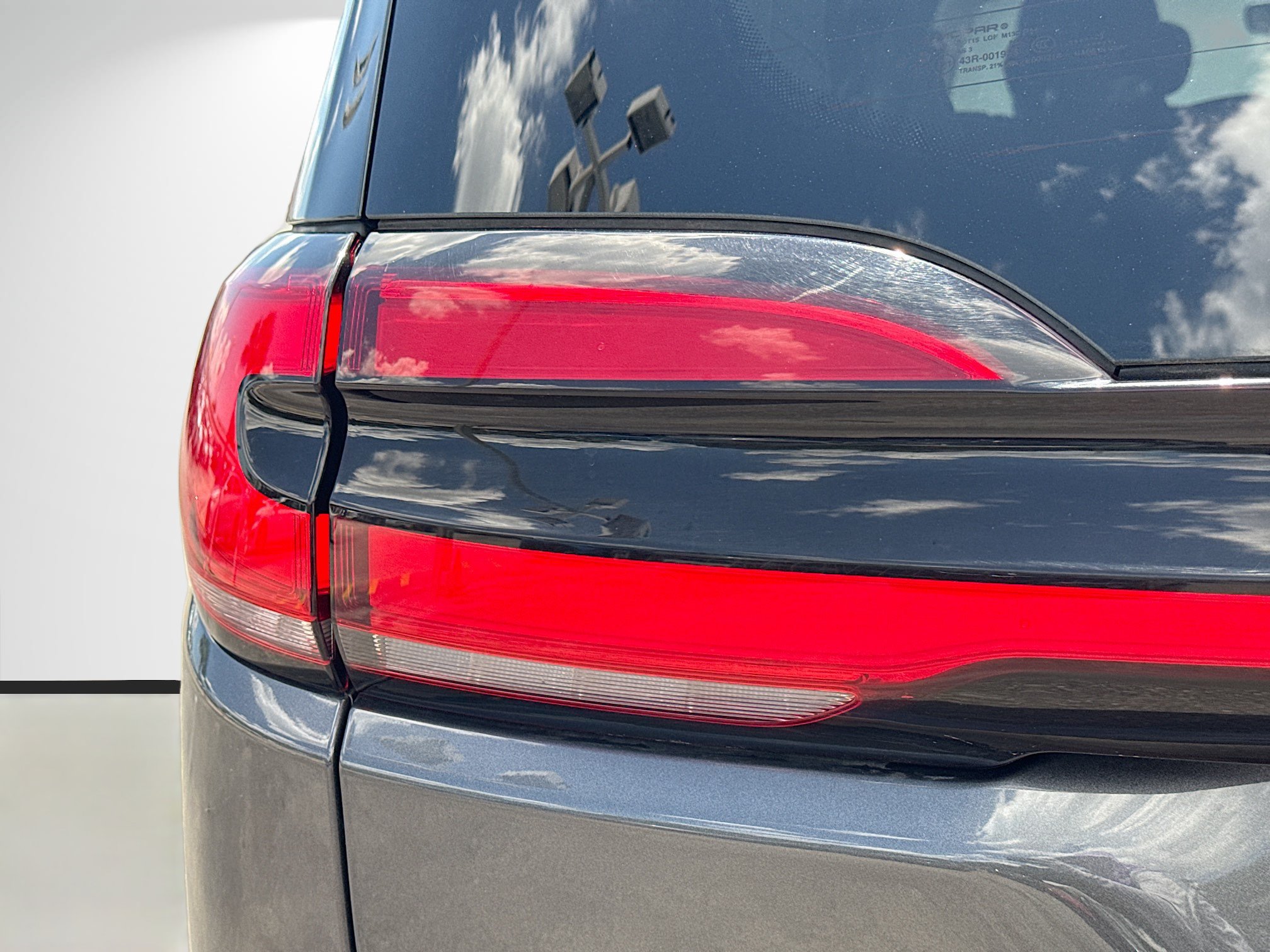 Used 2023 Chrysler Pacifica Touring-L FWD image 10
