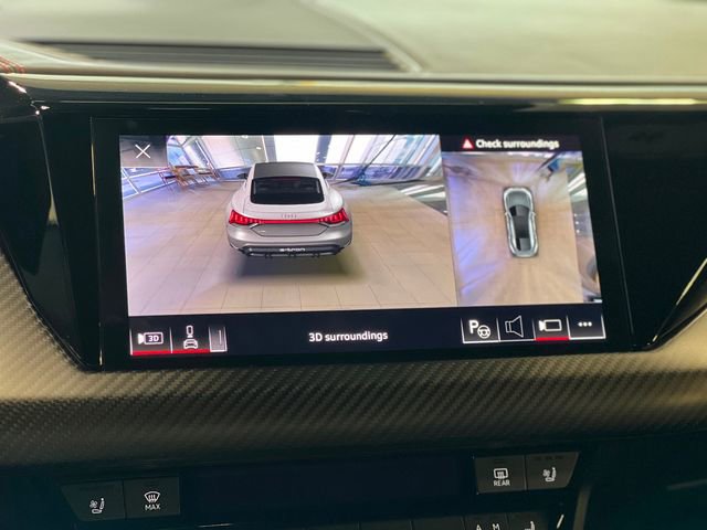 Used 2022 Audi RS e-tron GT image 26