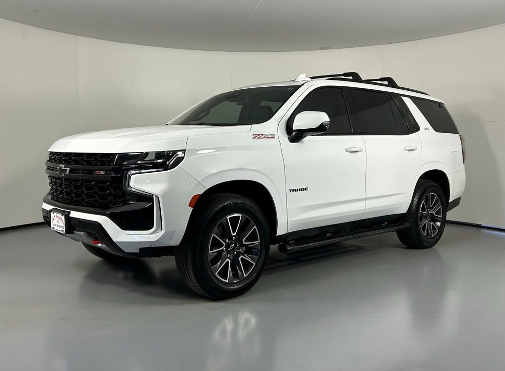 Used 2023 Chevrolet Tahoe Z71 w/ Luxury Package AWD/4WD image 3