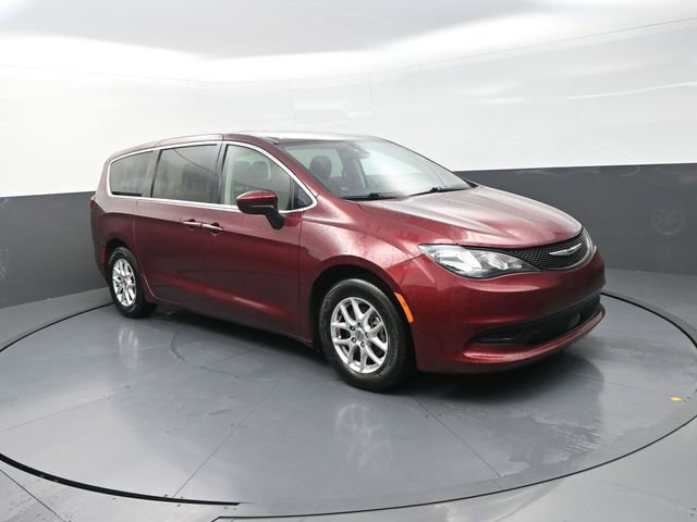 Used 2022 Chrysler Voyager LX FWD image 23