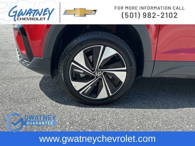 Used 2023 Volkswagen Taos SE image 10
