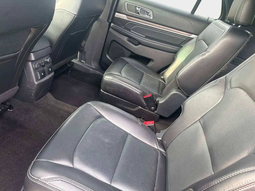Used 2017 Ford Explorer Limited w/ Equipment Group 301A FWD image 17
