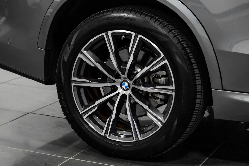 Used 2025 BMW X5 xDrive40i w/ M Sport Package AWD/4WD image 51