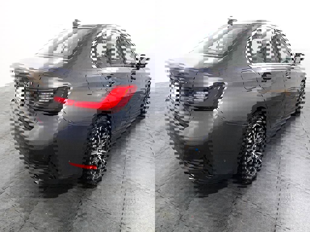 Used 2020 BMW 330i xDrive Sedan w/ Premium Package image 6