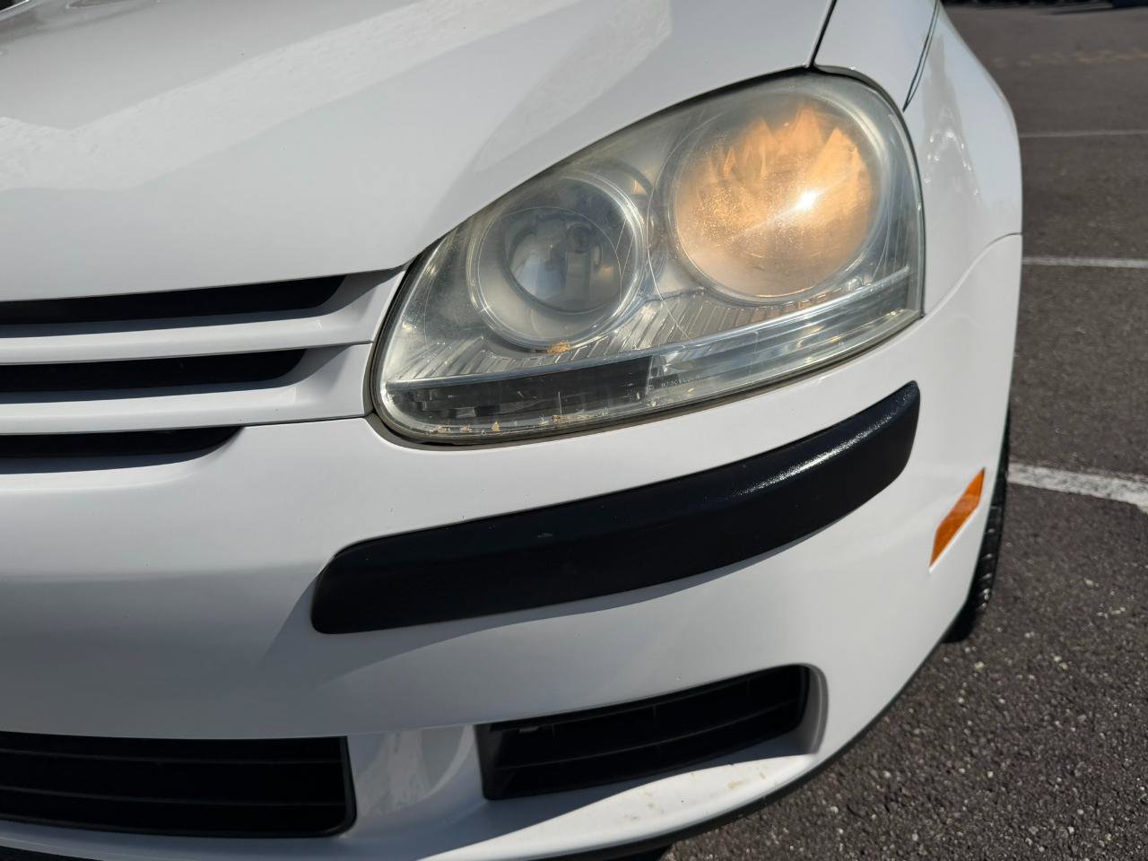 Used 2009 Volkswagen Rabbit S image 6