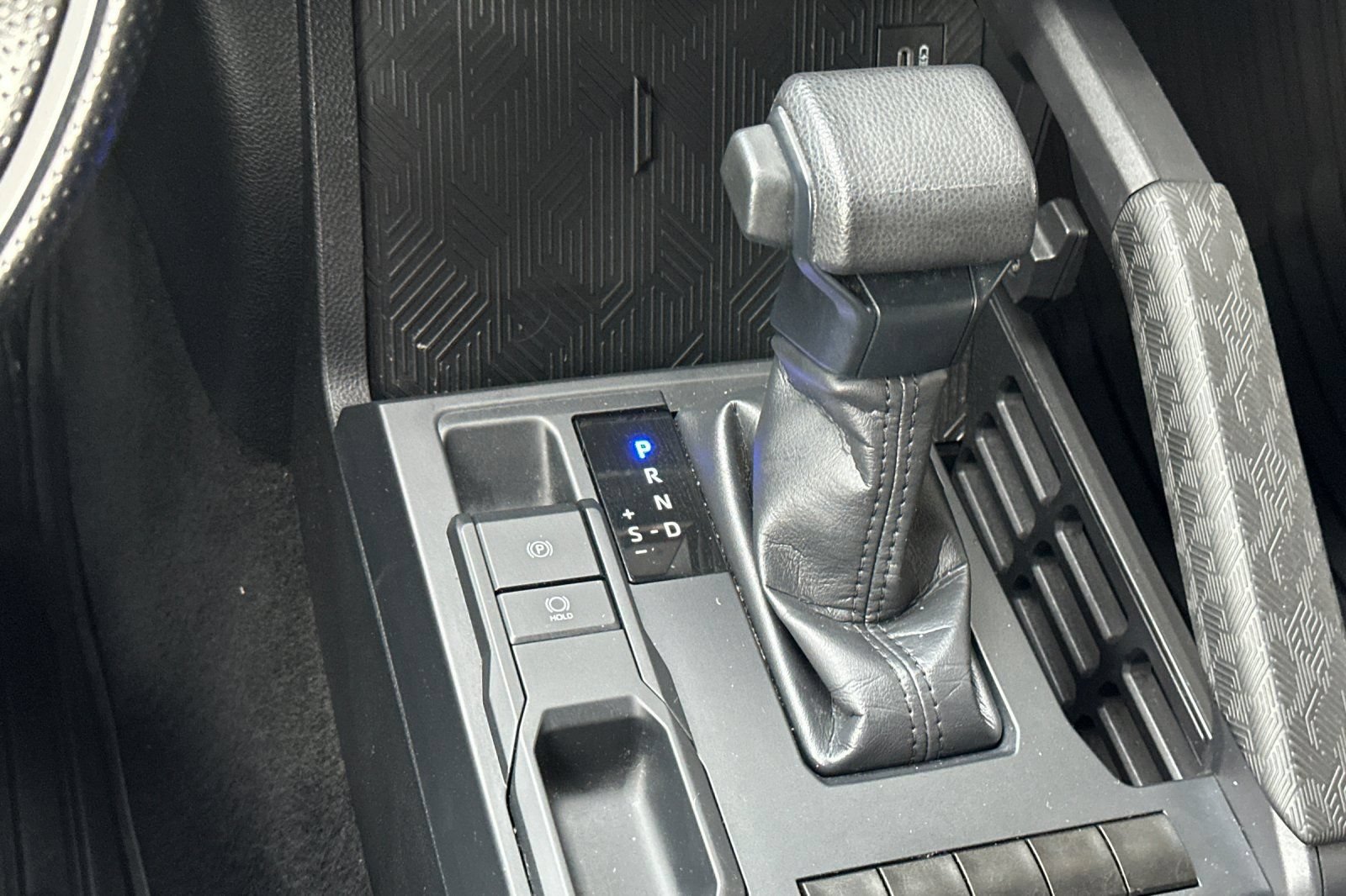 Used 2024 Toyota Tacoma SR RWD image 21