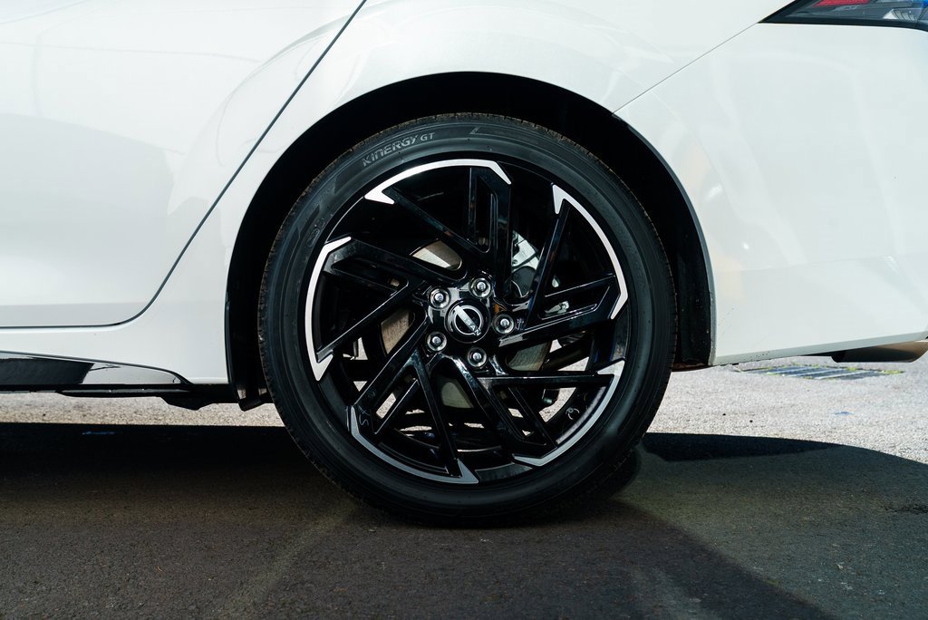 New 2026 Nissan Sentra SR w/ SR Premium Package image 7