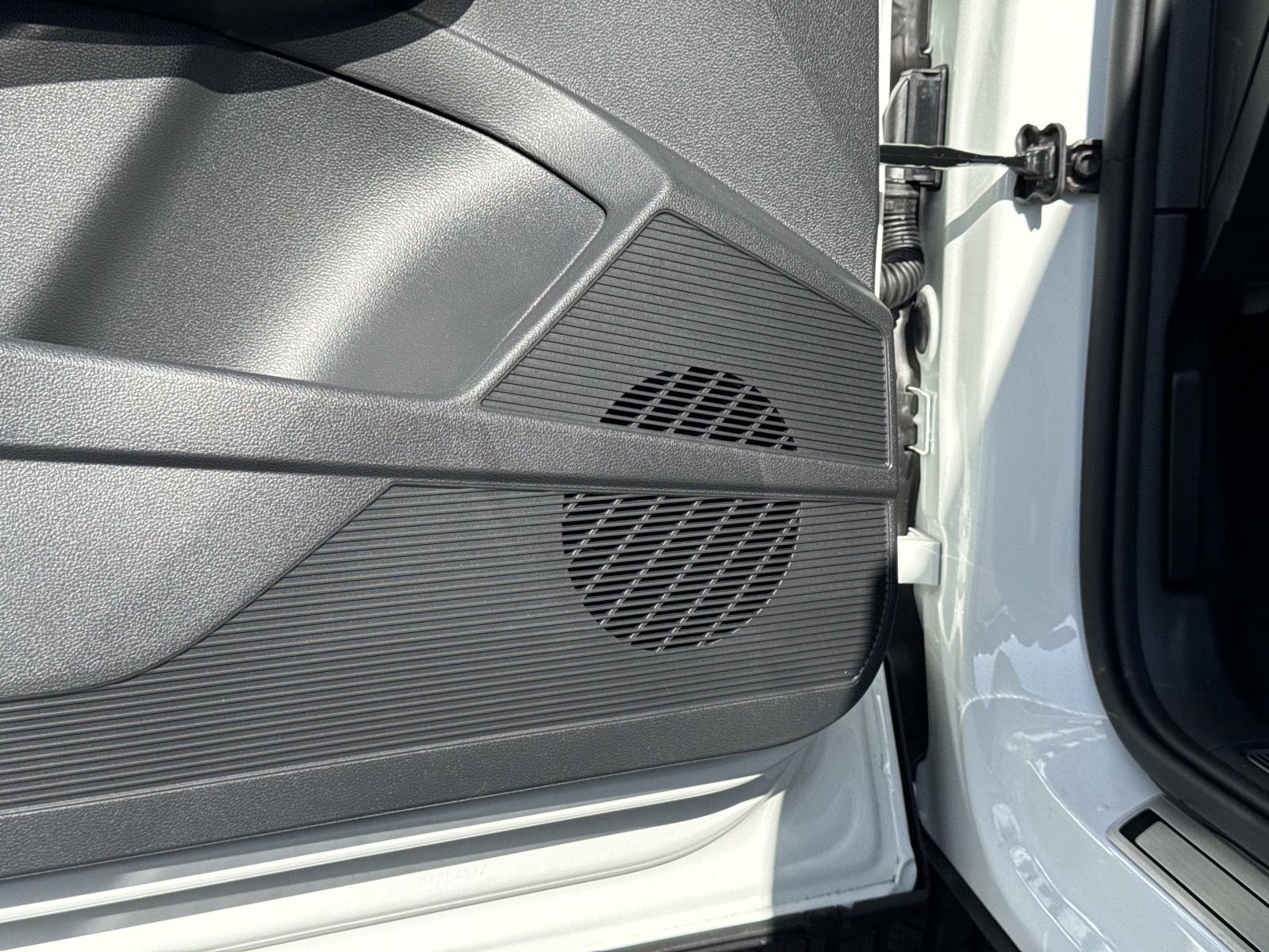 New 2026 Volkswagen Taos SE image 20