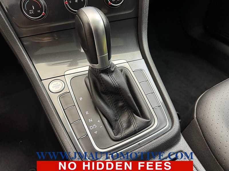 Used 2018 Volkswagen Golf SE FWD image 33