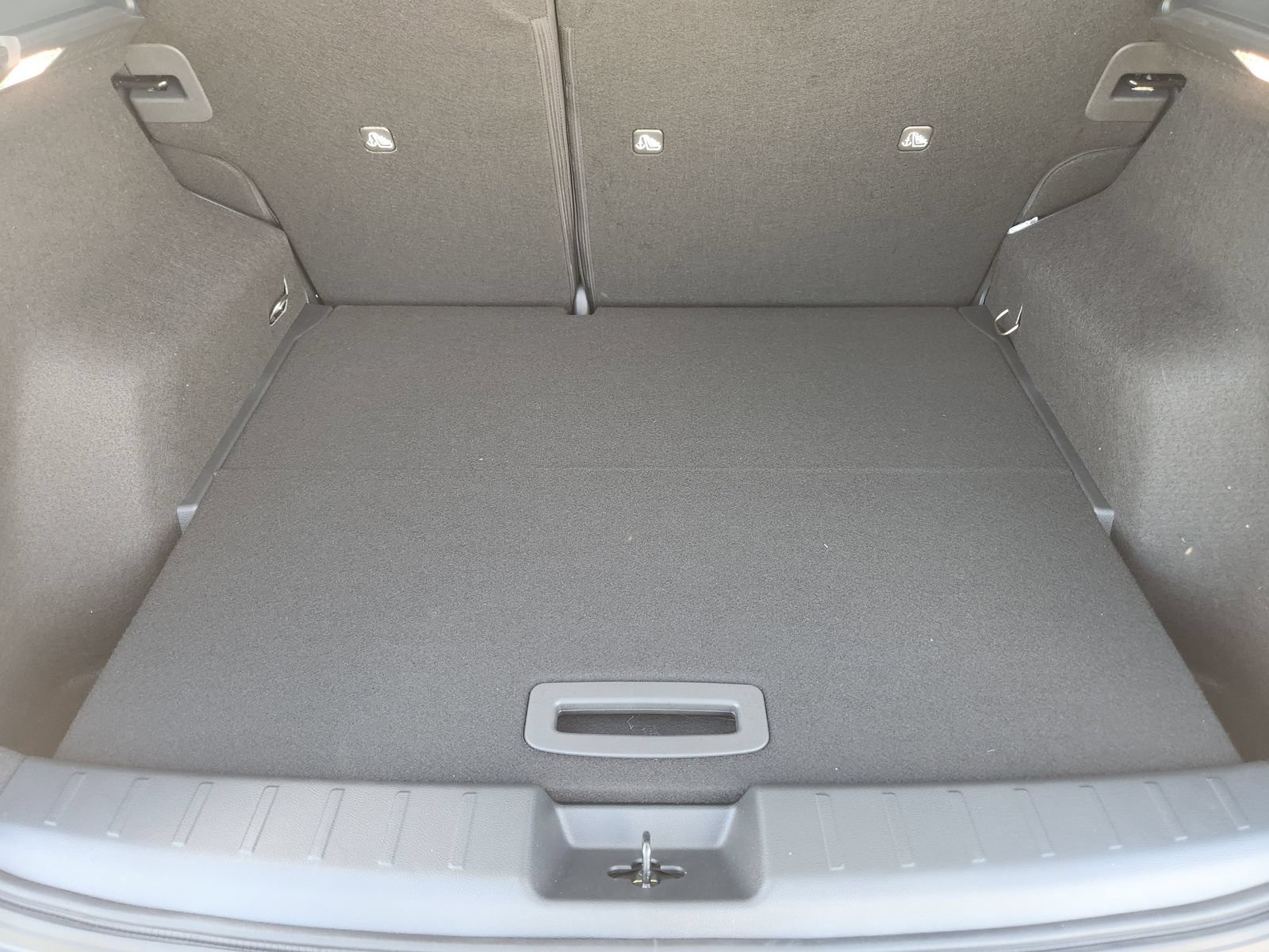 Certified 2025 Nissan Kicks SR FWD image 28