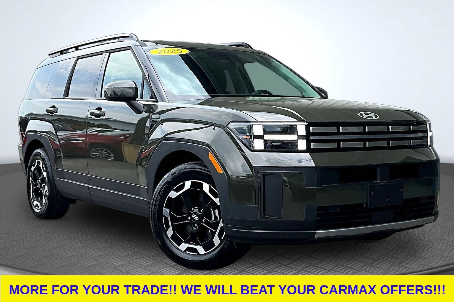 Used 2025 Hyundai Santa Fe SEL FWD image 4