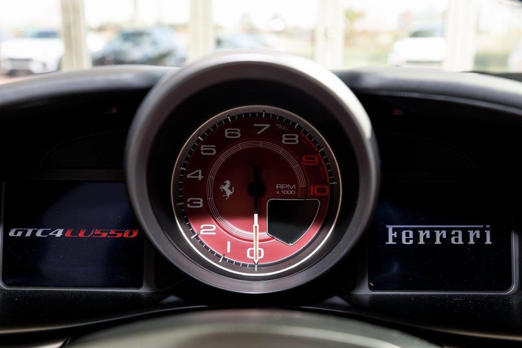 Used 2019 Ferrari GTC4Lusso image 32