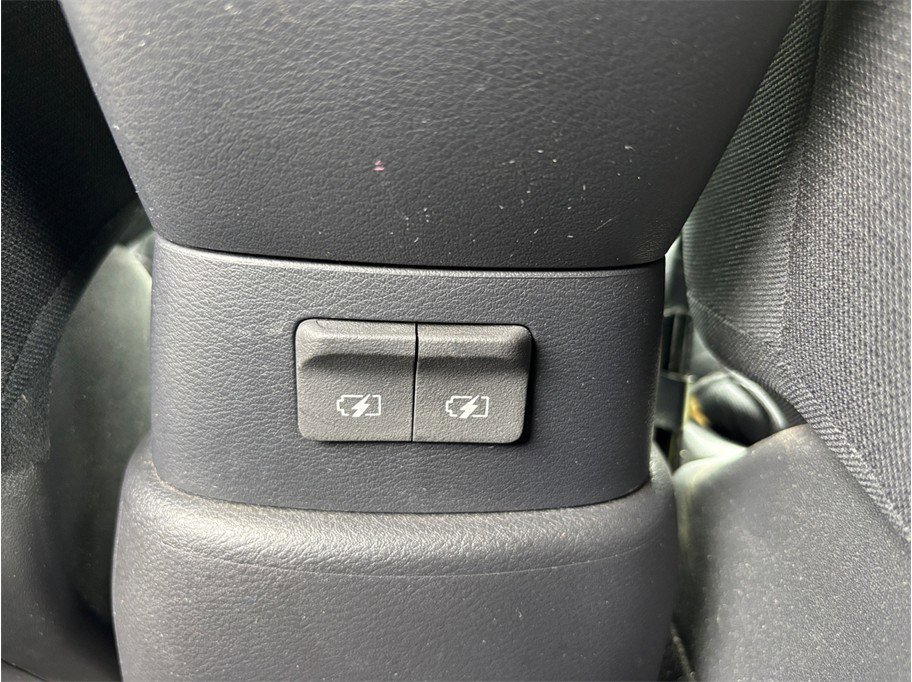 Used 2021 Nissan Kicks S FWD image 32