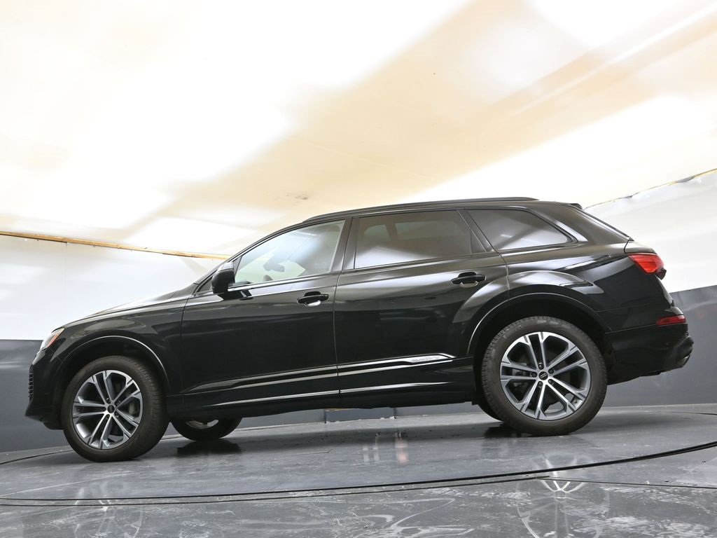 Certified 2025 Audi Q7 2.0T Premium Plus w/ Premium Plus Package image 40