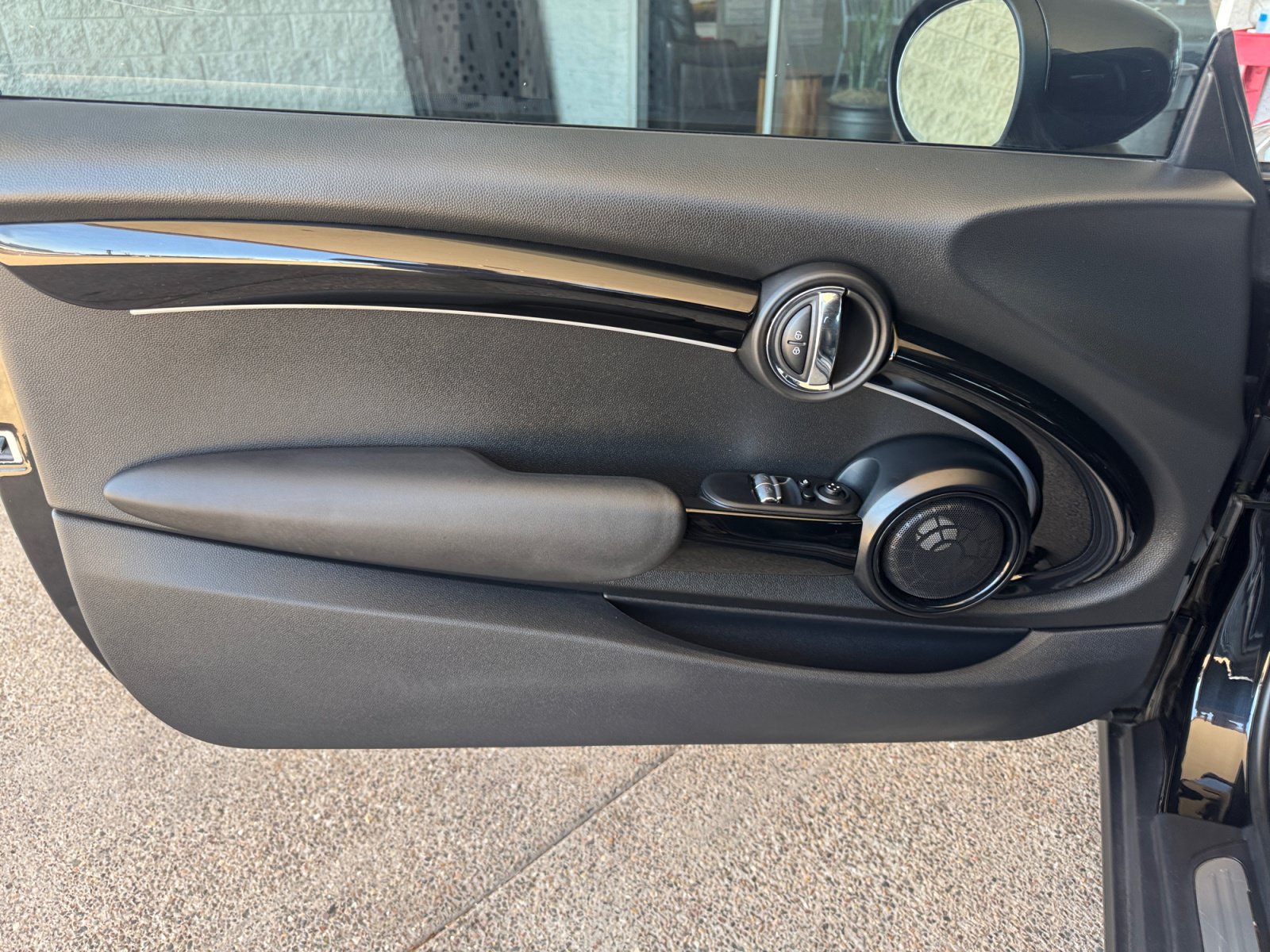 Used 2023 MINI Cooper SE FWD image 11