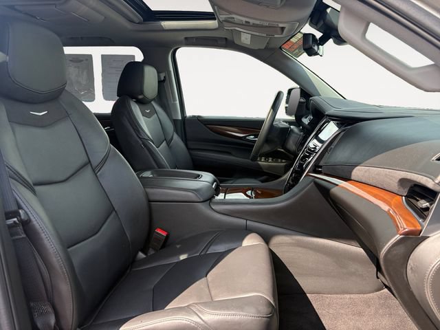 Used 2020 Cadillac Escalade Luxury AWD/4WD image 15