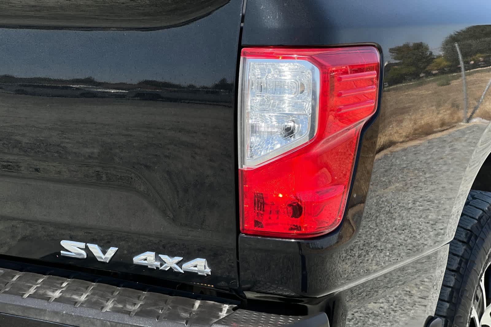 Used 2021 Nissan Titan SV w/ SV Convenience Package AWD/4WD image 54