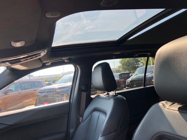 Certified 2026 Jeep Cherokee Limited AWD/4WD image 21