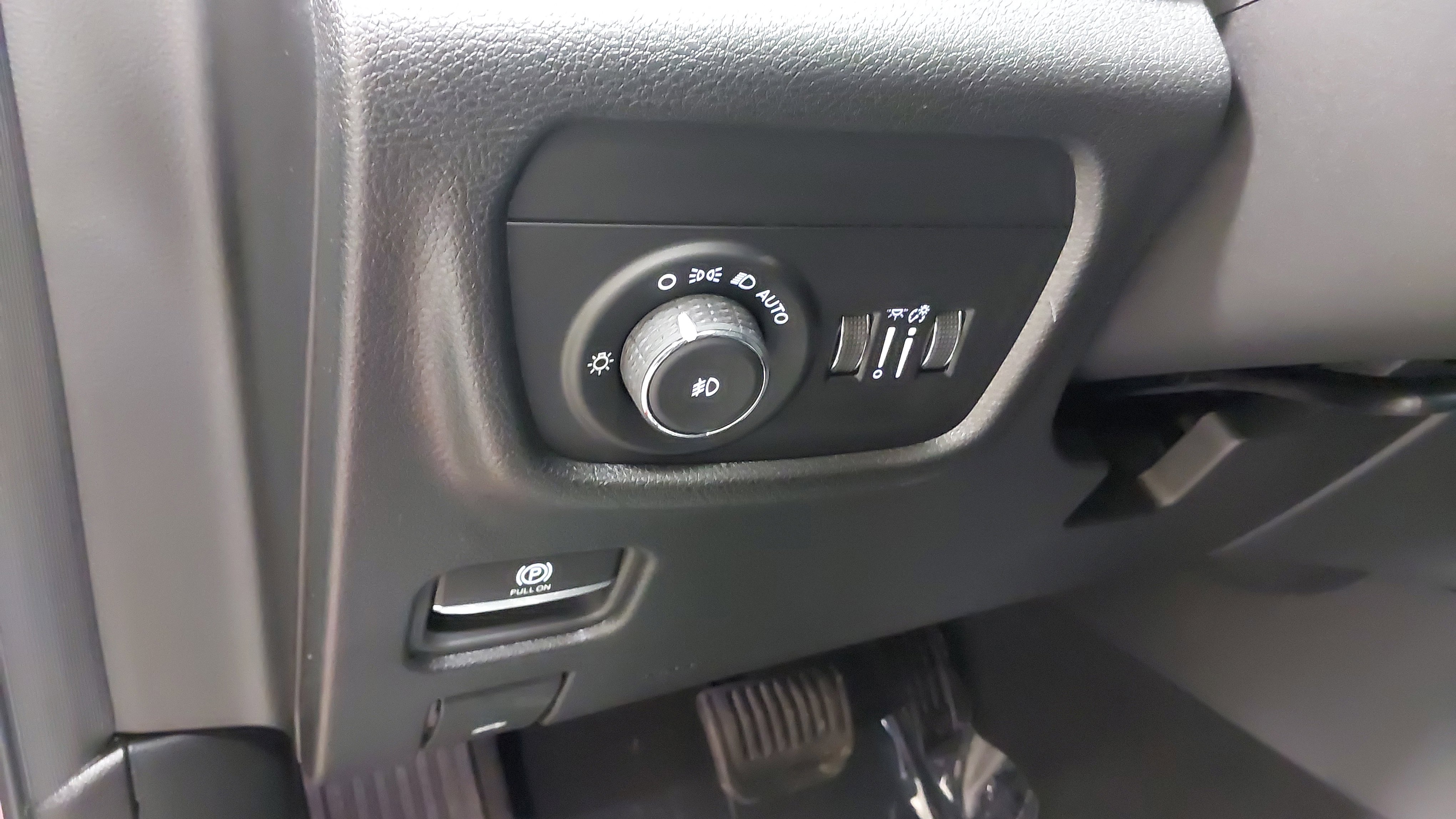 New 2025 Jeep Grand Cherokee L Limited image 23