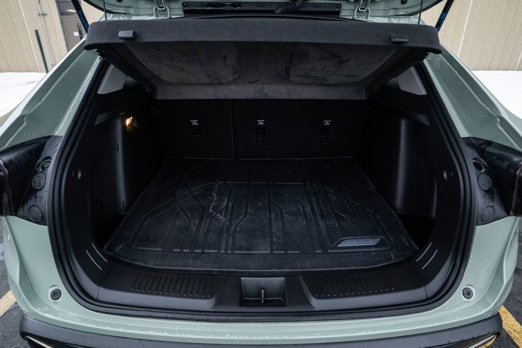 Used 2025 Chevrolet Trax ACTIV w/ Driver Confidence Package image 36